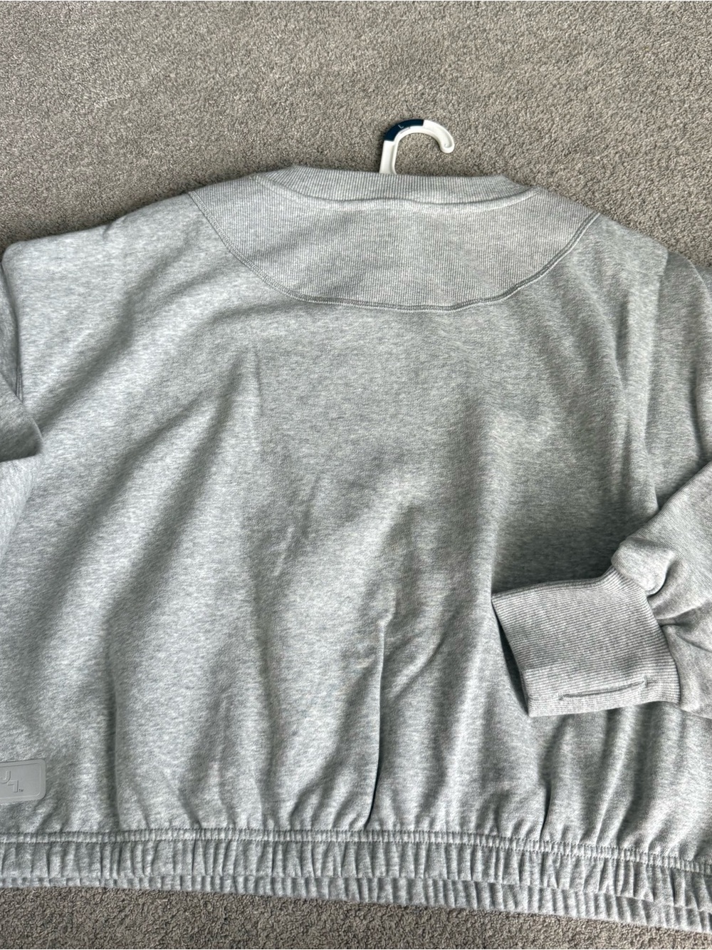 JoyLab WoMen’s Grey Crewneck Sweatshirt - Picture 7 of 9